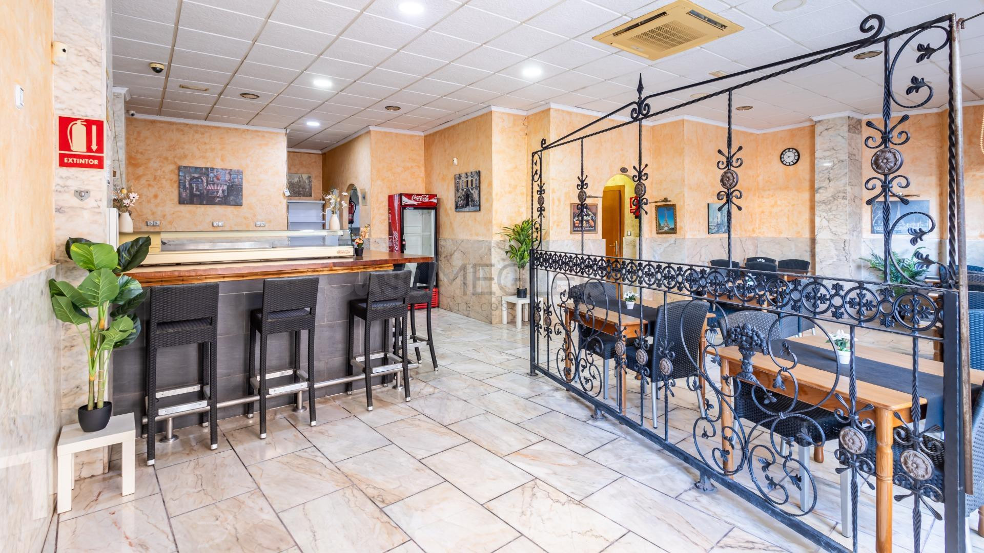 Tu restaurante en el centro de Torrevieja te está esperando.