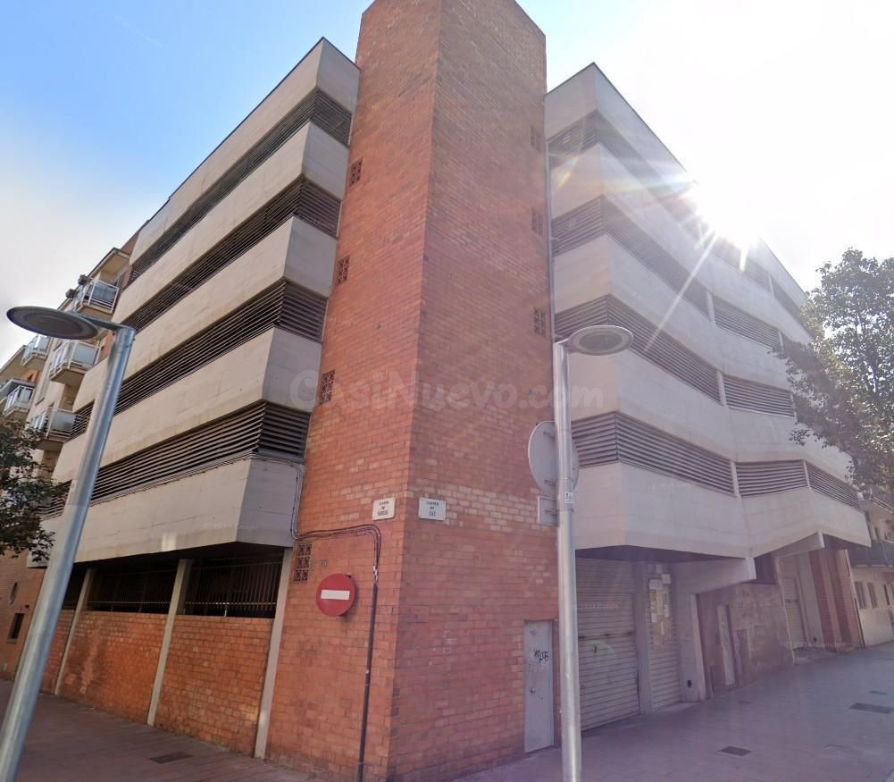 Oportunidad de Inversión: Garaje Disponible en Bon Pastor, Barcelona