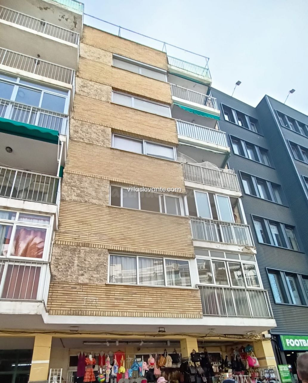 PISO AMPLIO CENTRO BENIDORM PARA REFORMAR INTEGRAMENTE