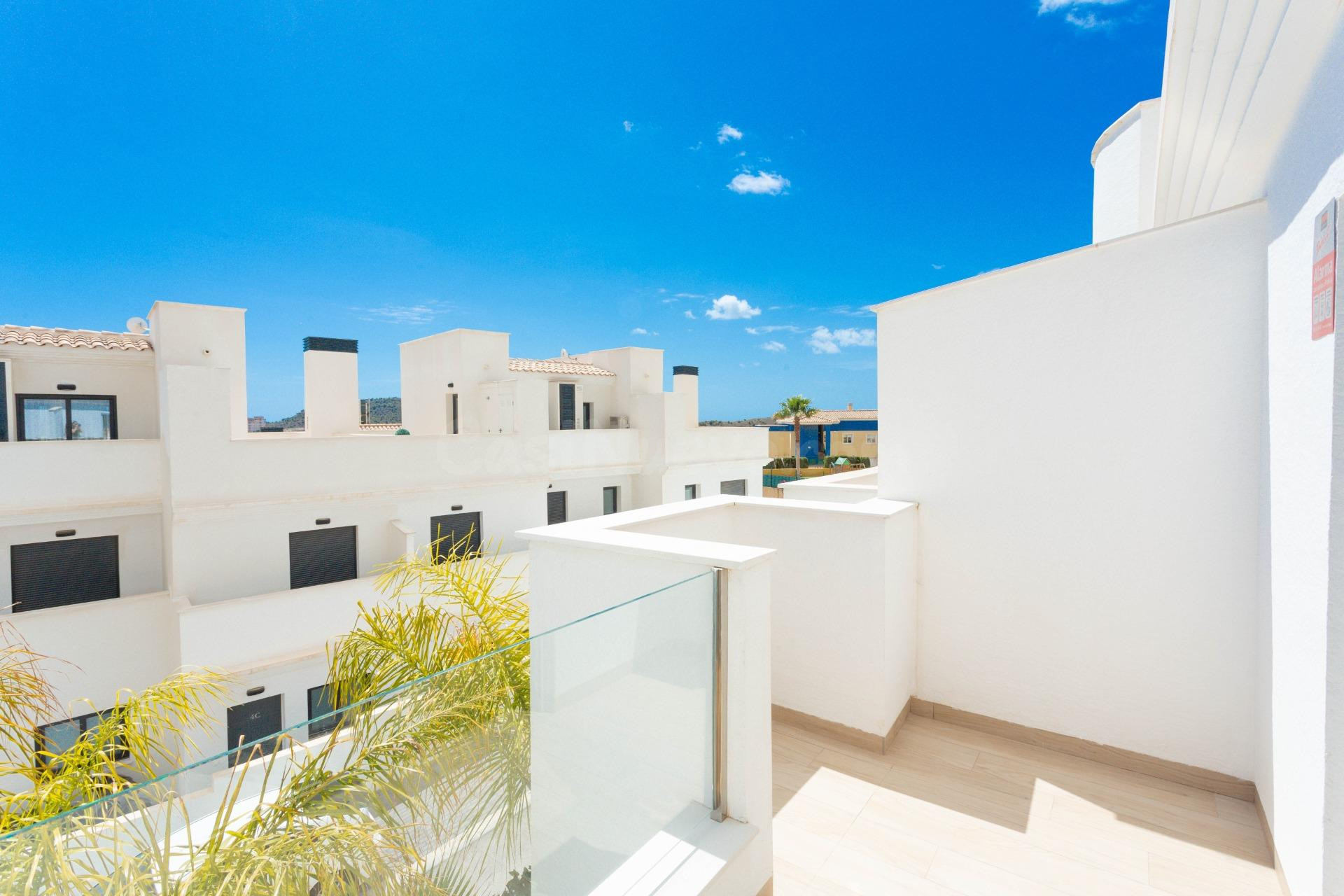 VIVIENDA ADOSADA A ESTRENAR