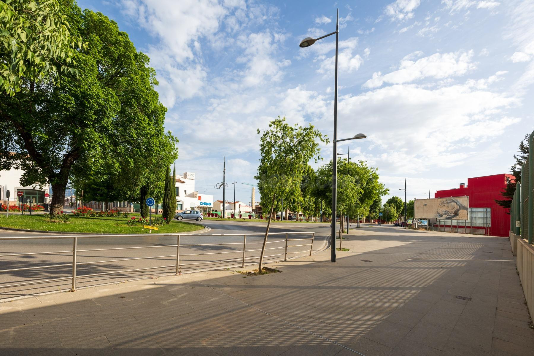 SOLAR JUNTO A FERNANDO DE LOS RIOS. ARMILLA. TERCIARIO (OFICINA, HOTELES, RESIDENCIAS,ETC)