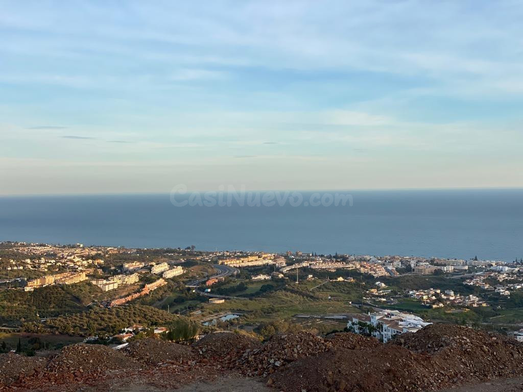 Bajo  con terraza 29 m2 SUR con vista al mar y montaña