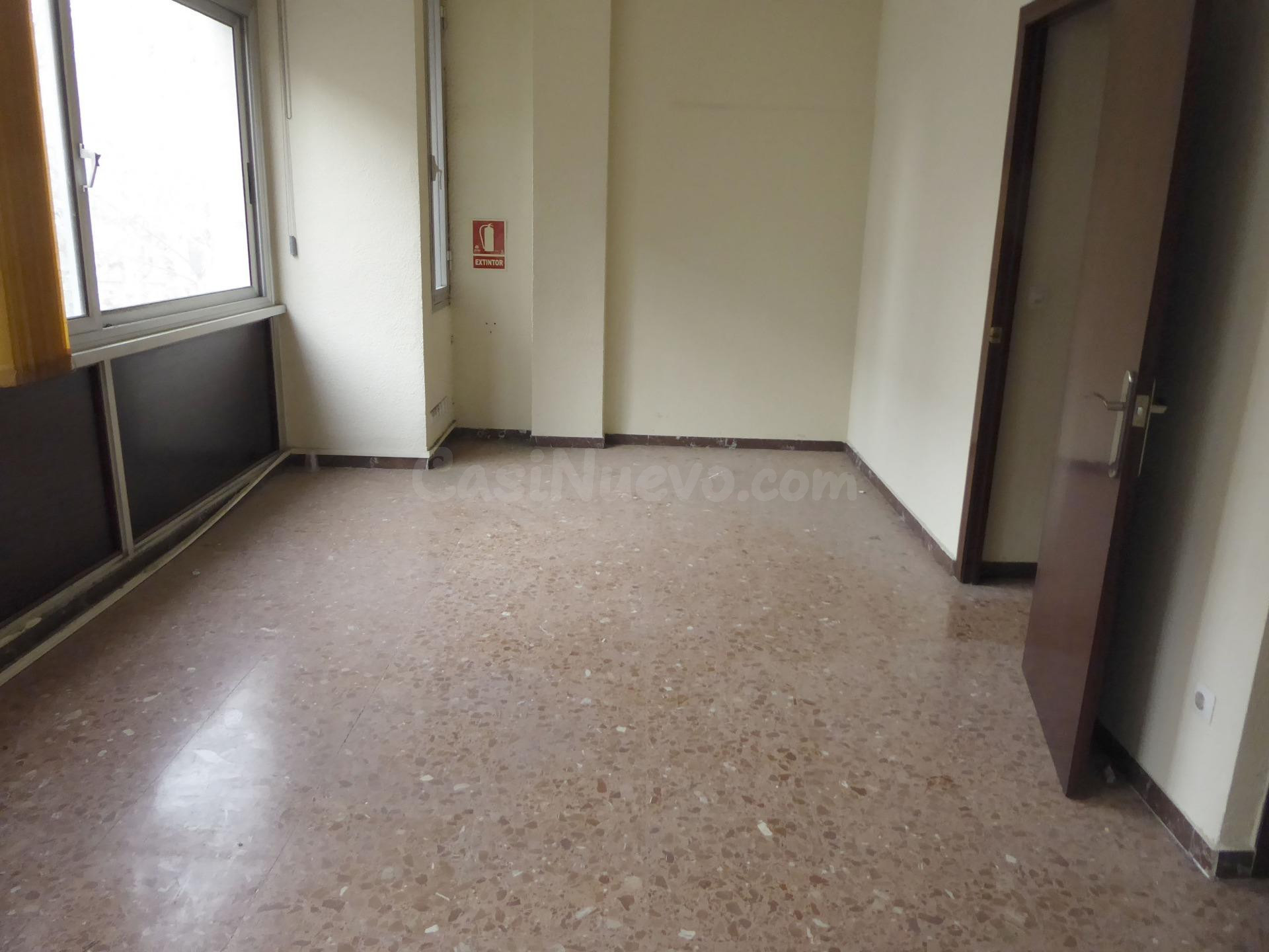 Despatx de lloguer a Manresa - Pg. Pere III - foto 3