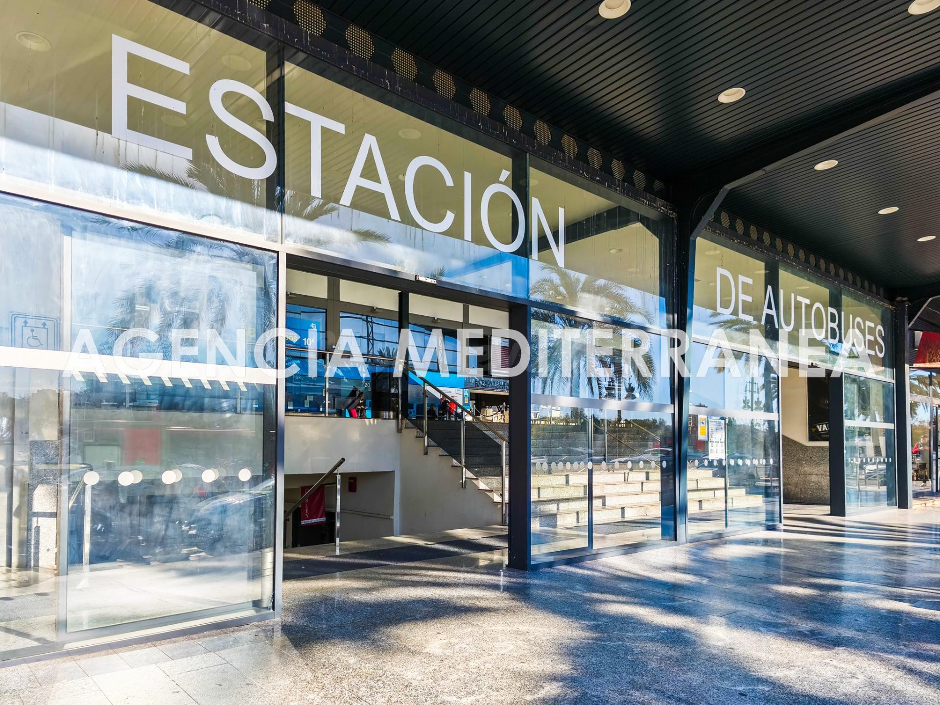 Gran oportunidad de alquilar una oficina en la AVDA. MENÉNDEZ PIDAL.