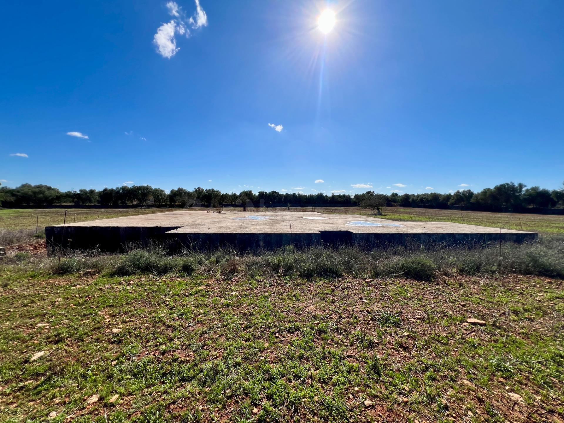 Amplio Solar en Campos con Proyecto y Fundamentos Realizados