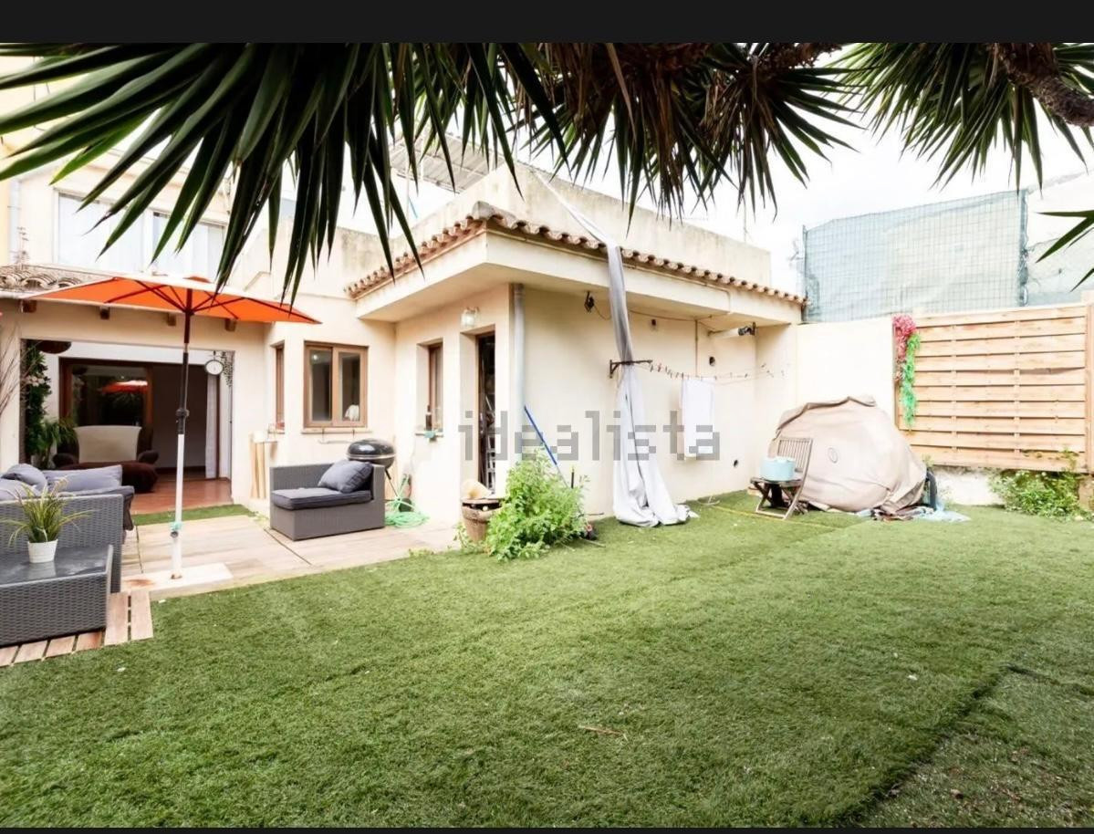 Amplia planta baja con jardín privado en Ciudad Jardín