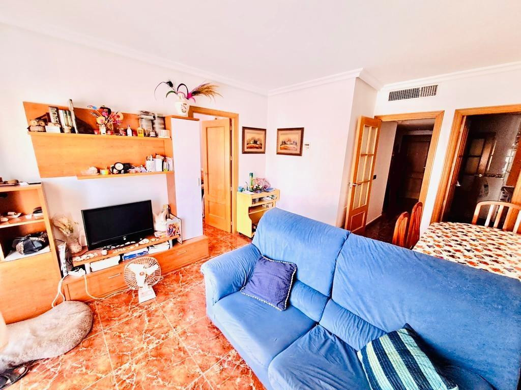 Piso de 3 dormitorios, plaza de garaje y 2 trasteros en zona de La Huerta