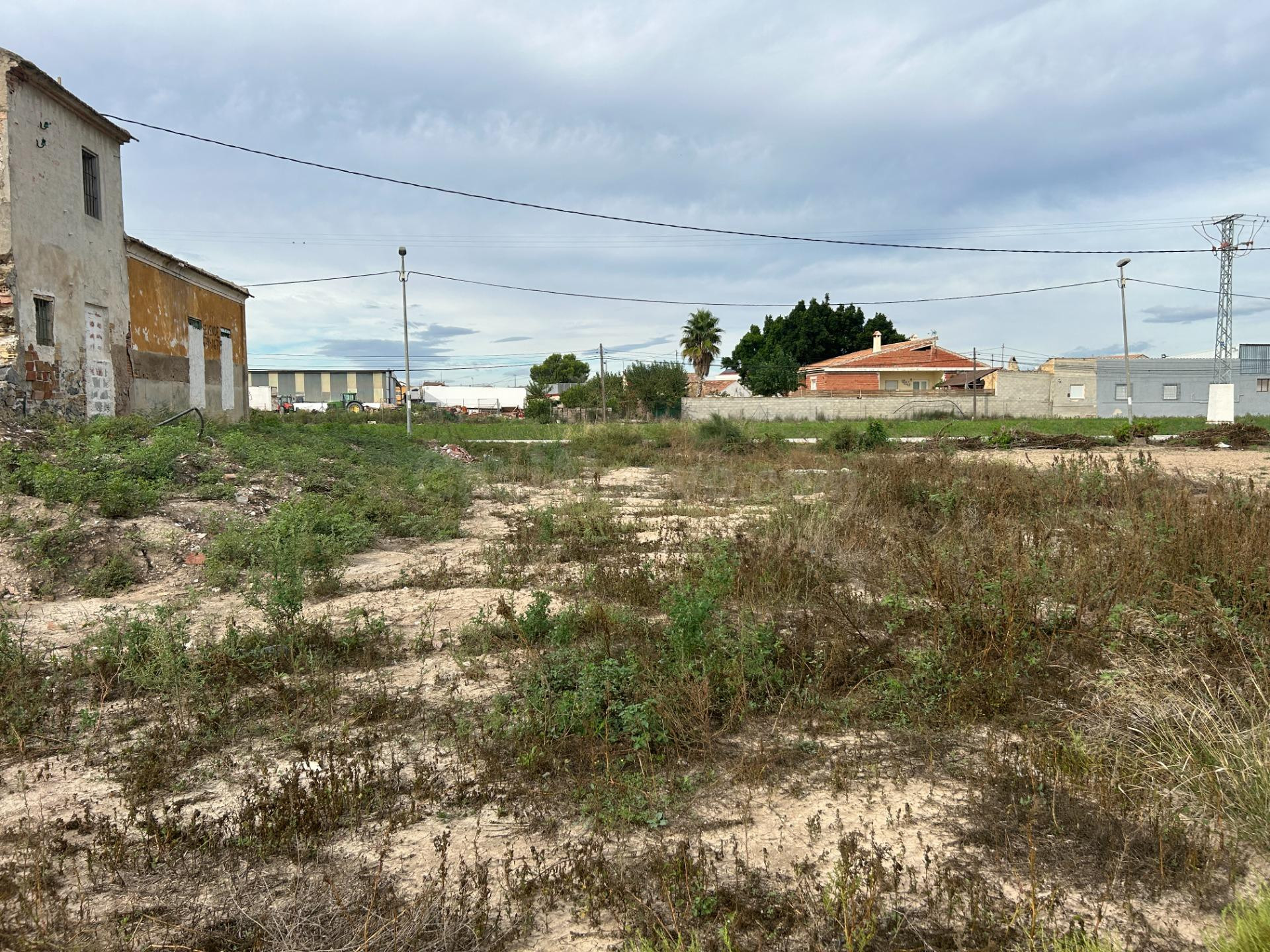 Venta de Parcela Urbana en El Raal, Zona El Secano - Oportunidad de Construir TU HOGAR IDEAL