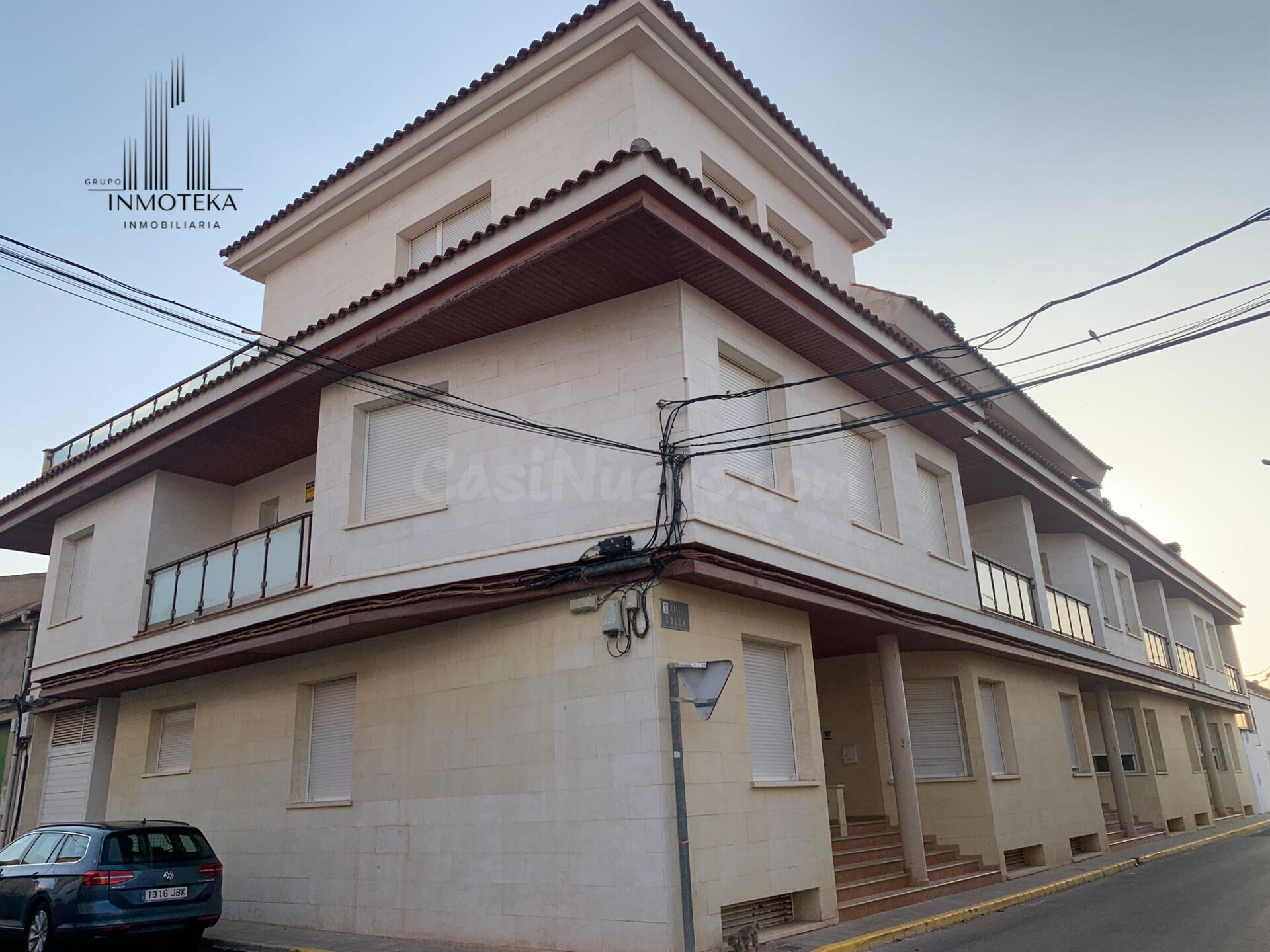 REF: C016 GRUPO INMOTEKA INMOBILIARIA VENDE CHALET ADOSADO D - foto 2