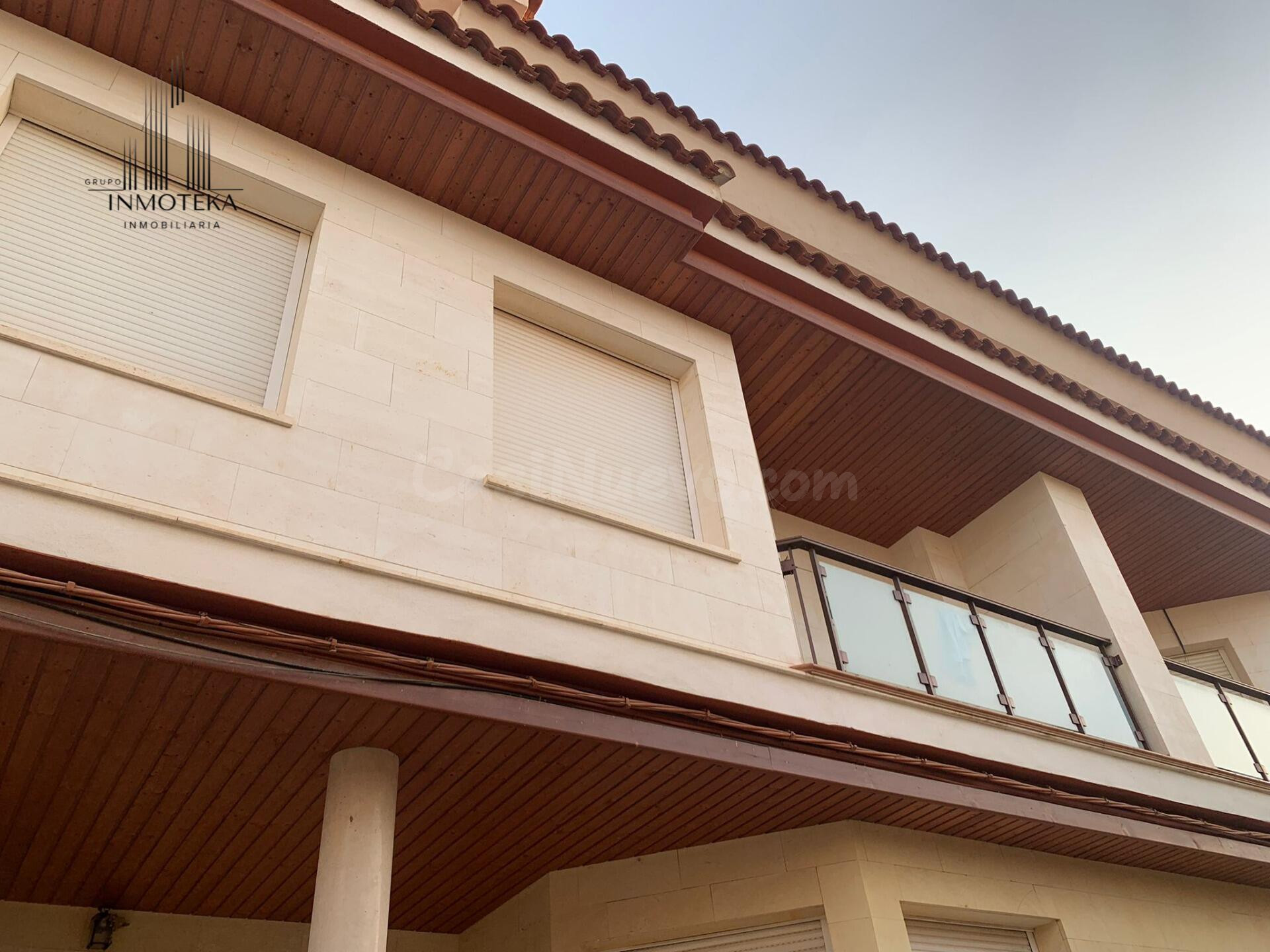 REF: C016 GRUPO INMOTEKA INMOBILIARIA VENDE CHALET ADOSADO D - foto 3