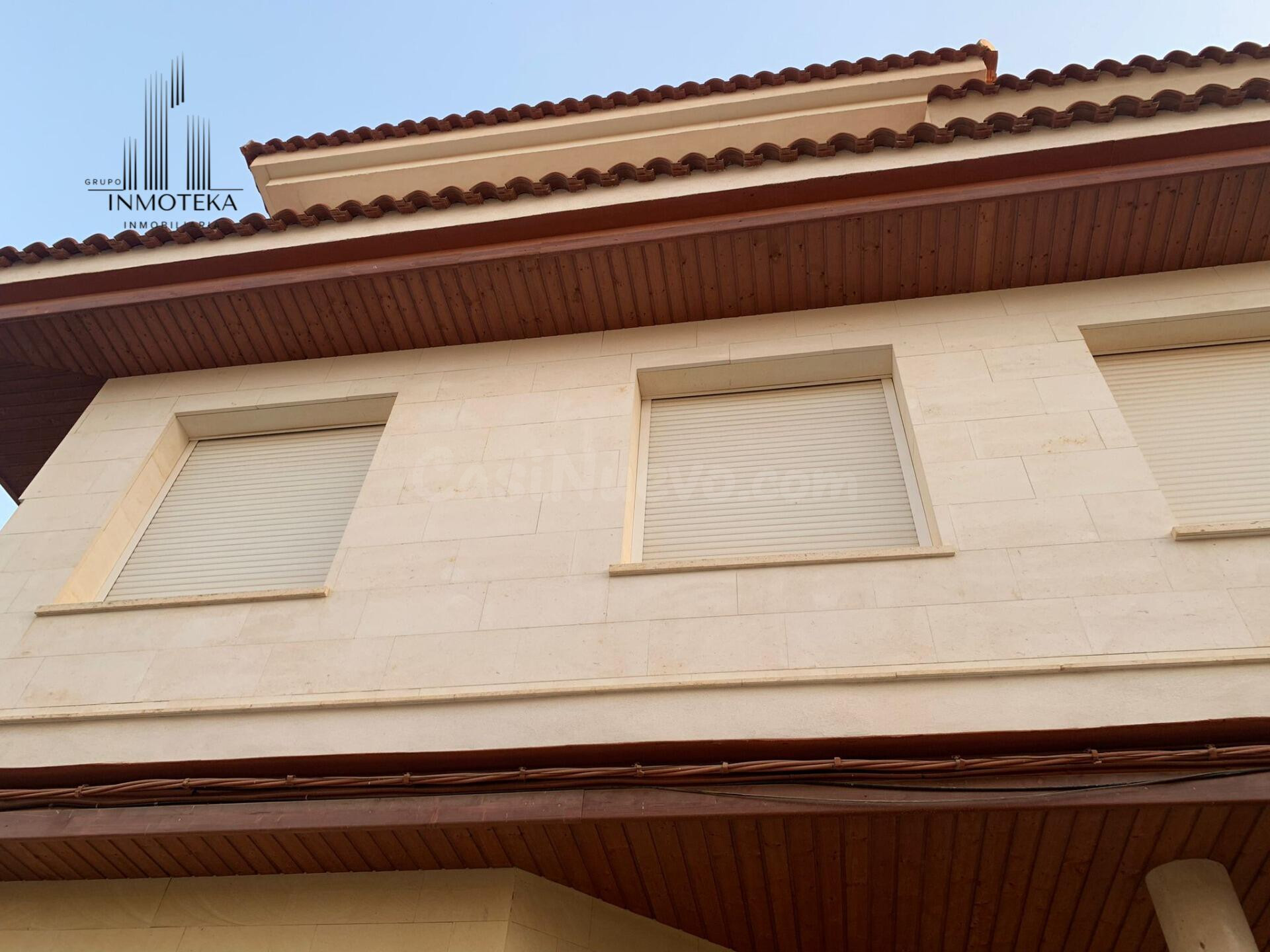 REF: C016 GRUPO INMOTEKA INMOBILIARIA VENDE CHALET ADOSADO D - foto 4