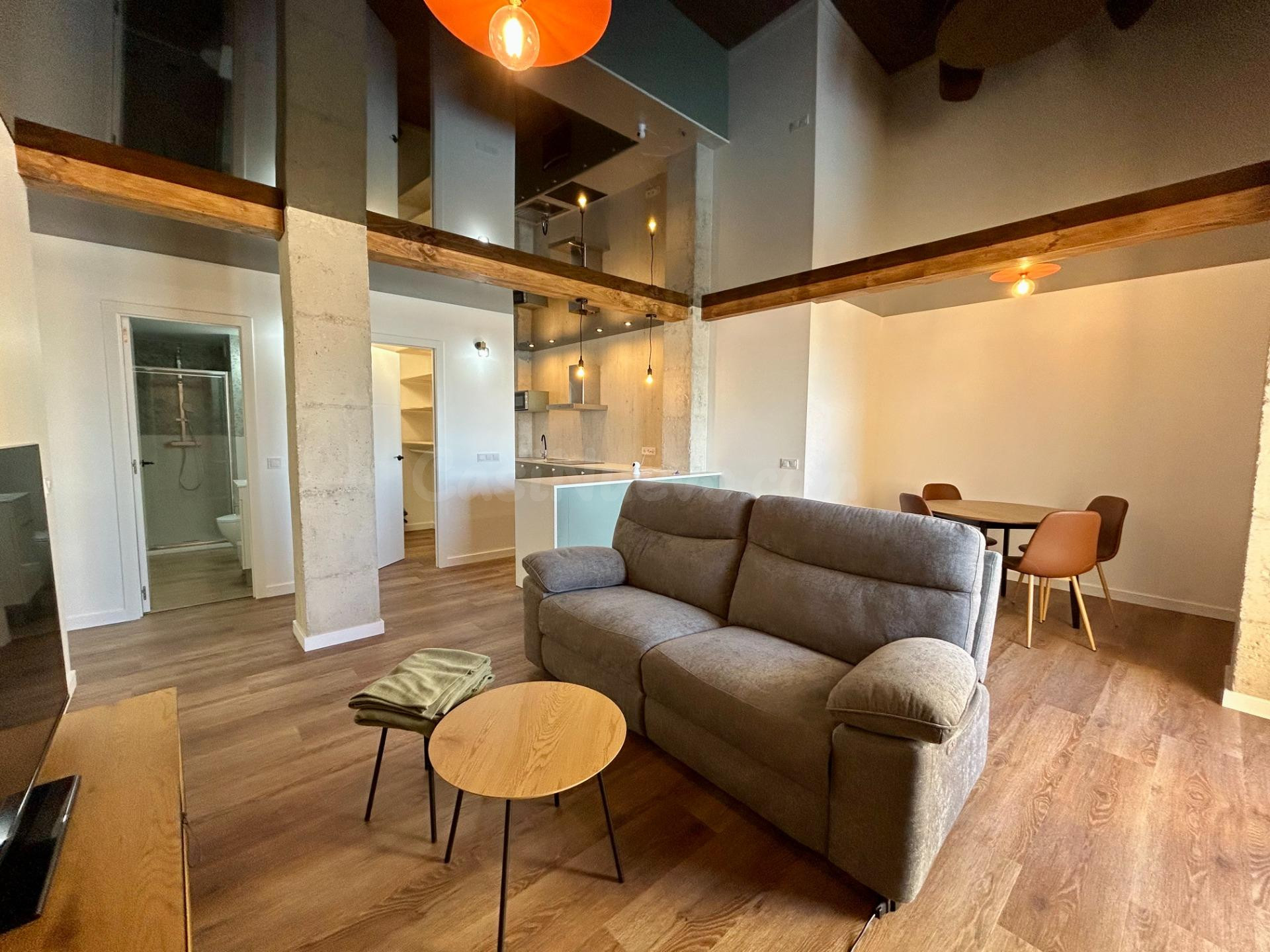 Apartamento con diseño exclusivo y vistas directas al mar
