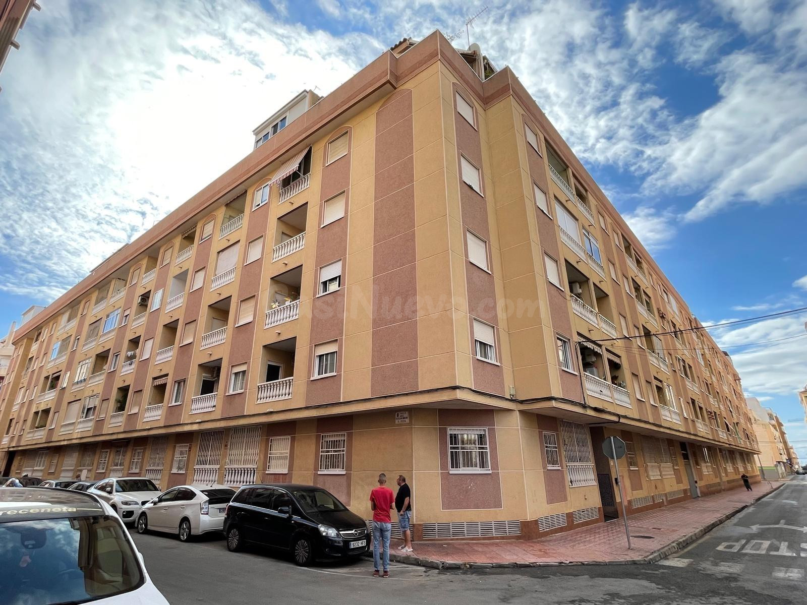 Encantador Apartamento en Torrevieja - Parque de las Naciones  2 habitaciones 1 baño con piscina y garaje