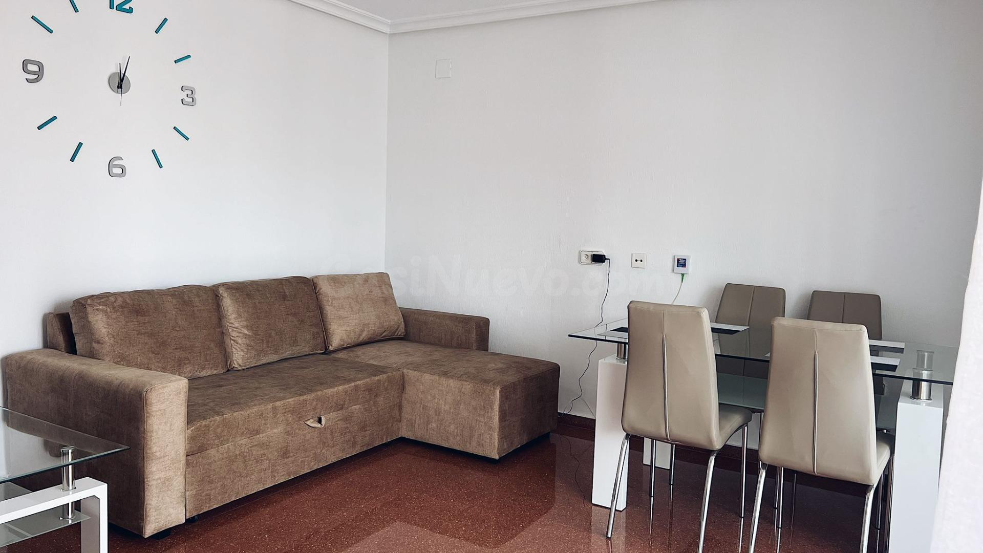 Apartamento con 2 dormitorios, 1 baño, 350 m. de la playa