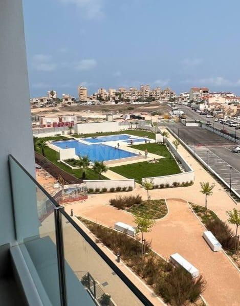 En venta: Apartamento nuevo y totalmente equipado “llave en mano” en Torrevieja, complejo Eden Beach ⛱️
