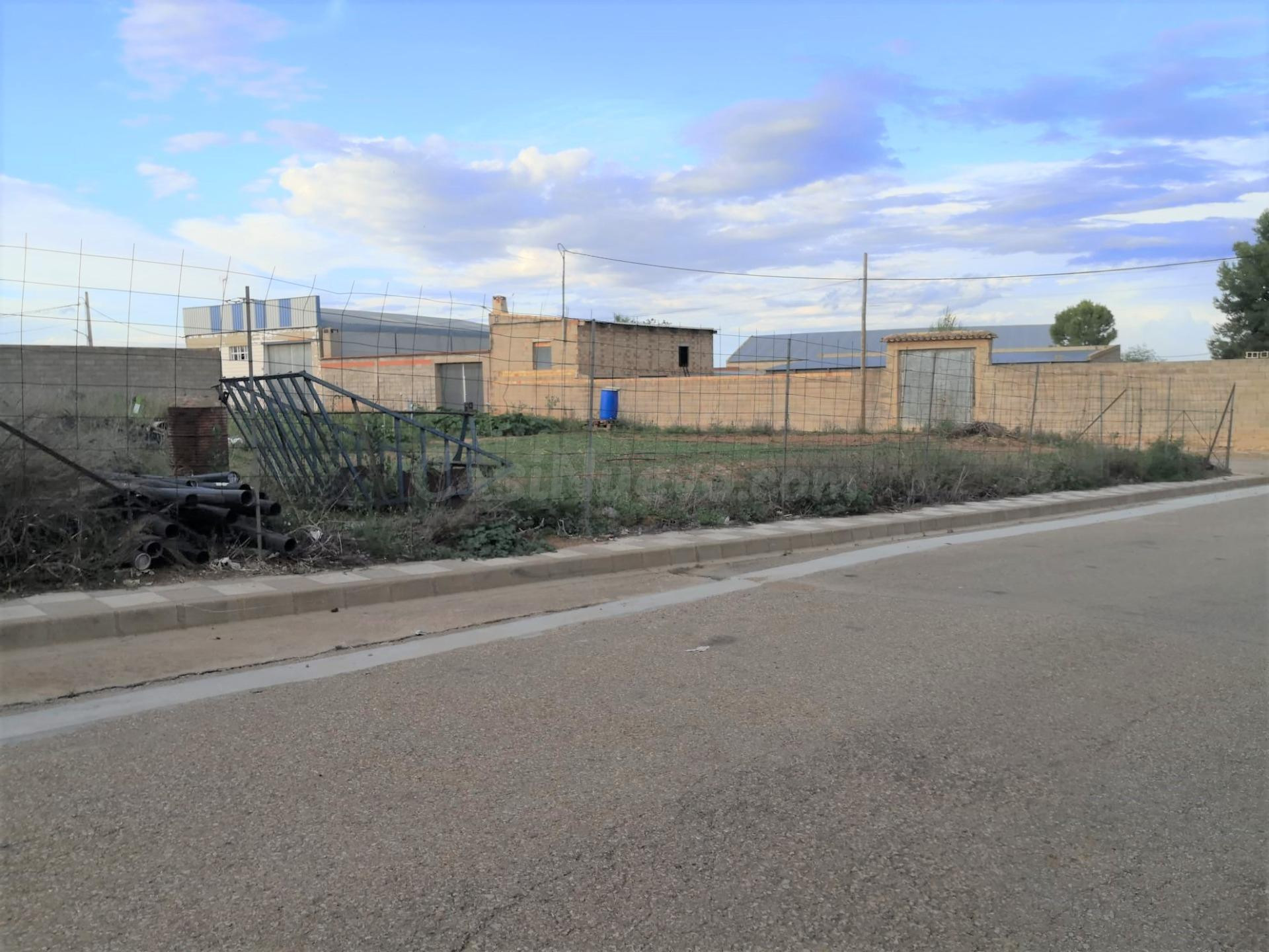 Terreno urbano en venta en El Herrumblar, Cuenca - foto 3