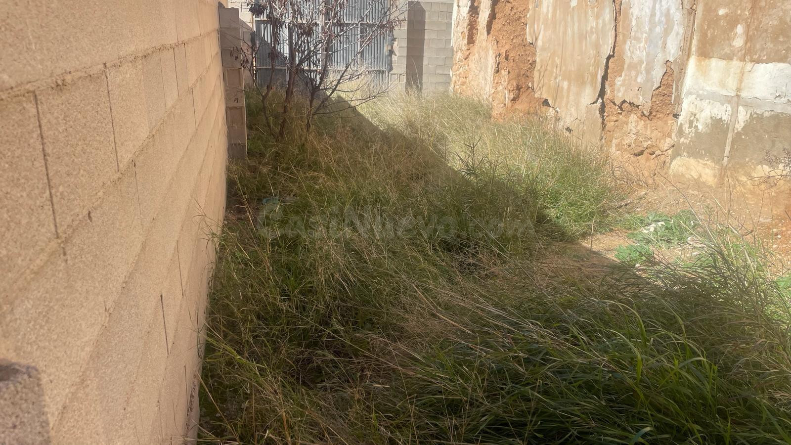 Terreno urbano en venta en Casas Ibáñez - foto 2