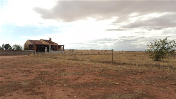 AMPLIA PARCELA JUNTO A LA LAGUNA DE VILLAFRANCA, SUPERFICIE  - foto 2