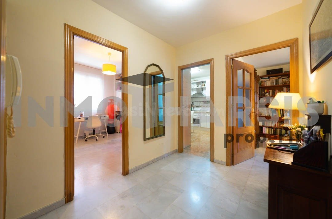 SE VEDE PISO EN PUERTO ALMERIA - foto 5