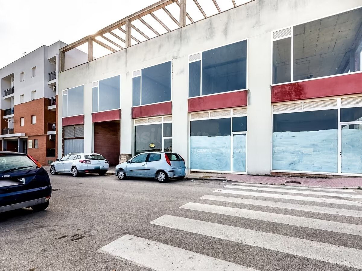 SE VENDE PLAZA DE GARAJE-URB. LAS PALMERAS-SANLUCAR DE BARRA - foto 3