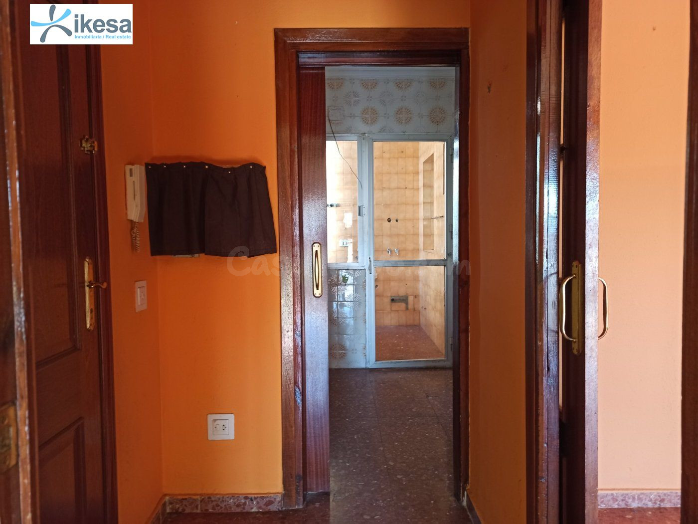 Amplio piso de 4 habitaciones en La Carolina - foto 3