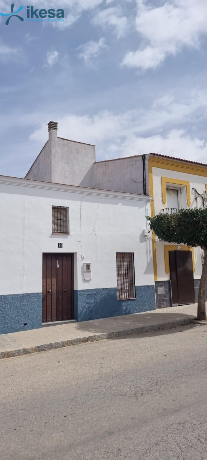 Venta de Casa Adosada en el Centro de Bienvenida (Badajoz) - foto 3
