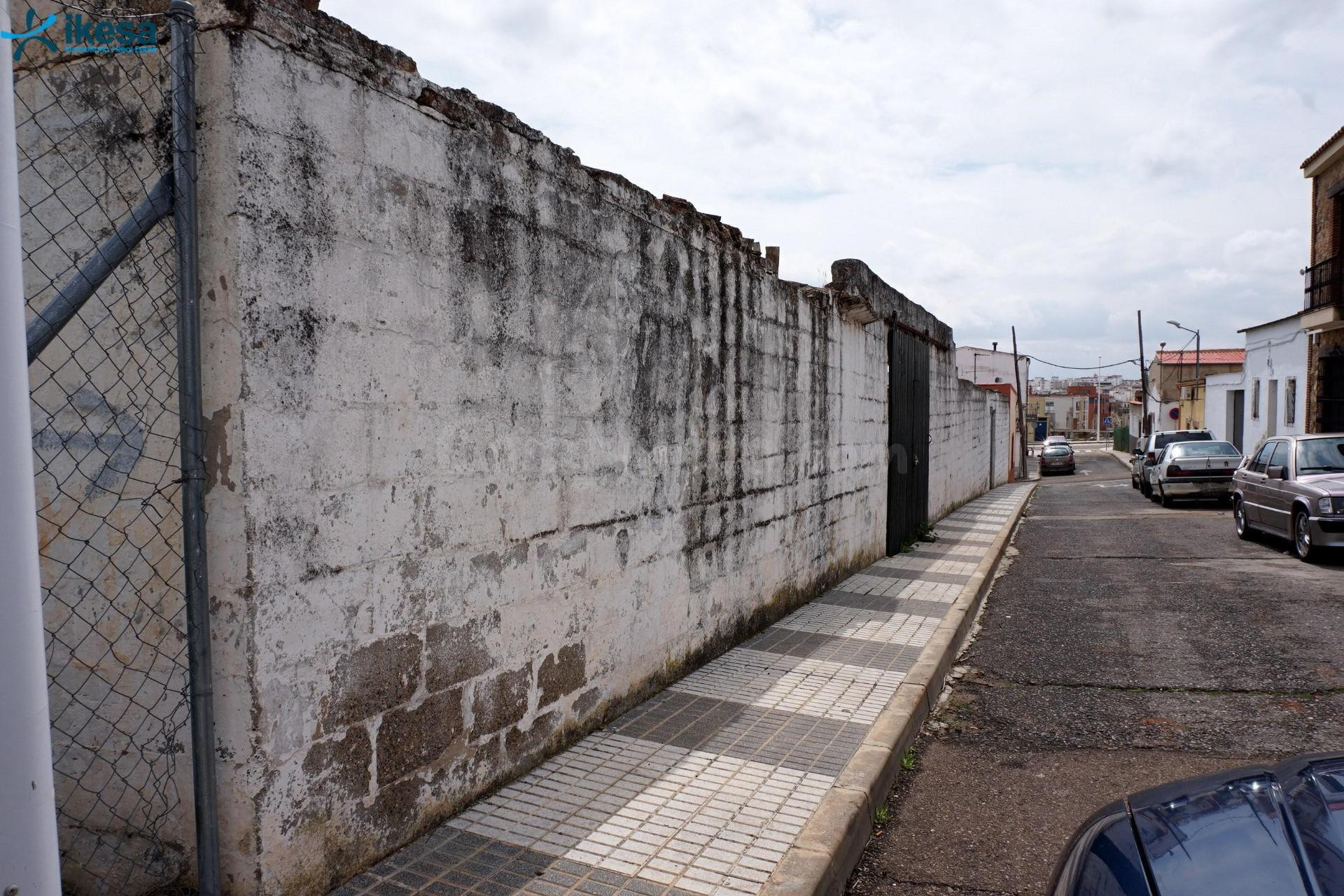 Venta de Suelo Urbano Residencial en Mérida (Badajoz) - foto 2