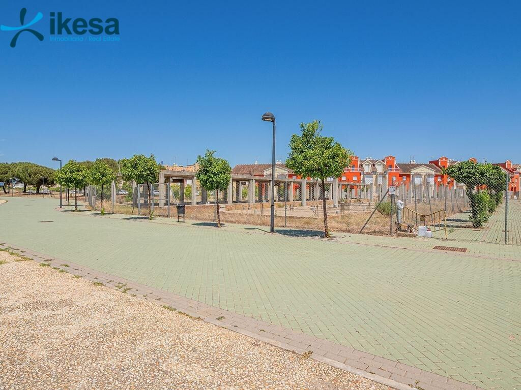 OBRA PARADA PARA INVERTIR  EN  C. LA PODEROSA, 2, Corrales,  - foto 4