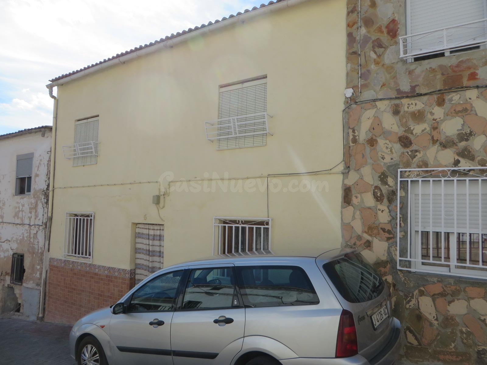 VENTA DE CASA SIN POSESIÓN EN HUELMA (JAÉN)