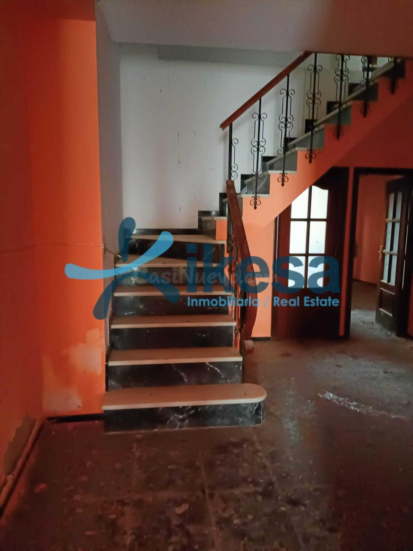 Casa adosada en Montilla !!. Céntrica y con garaje. - foto 3