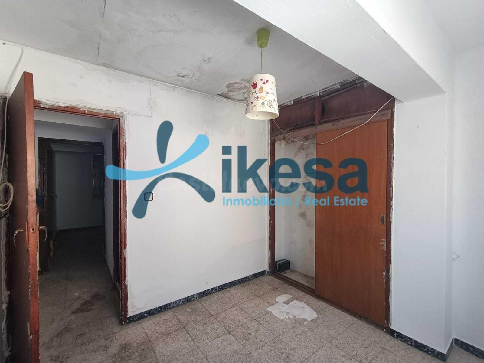 VENTA DE PISO EN LORA DEL RÍO (SEVILLA) - foto 2