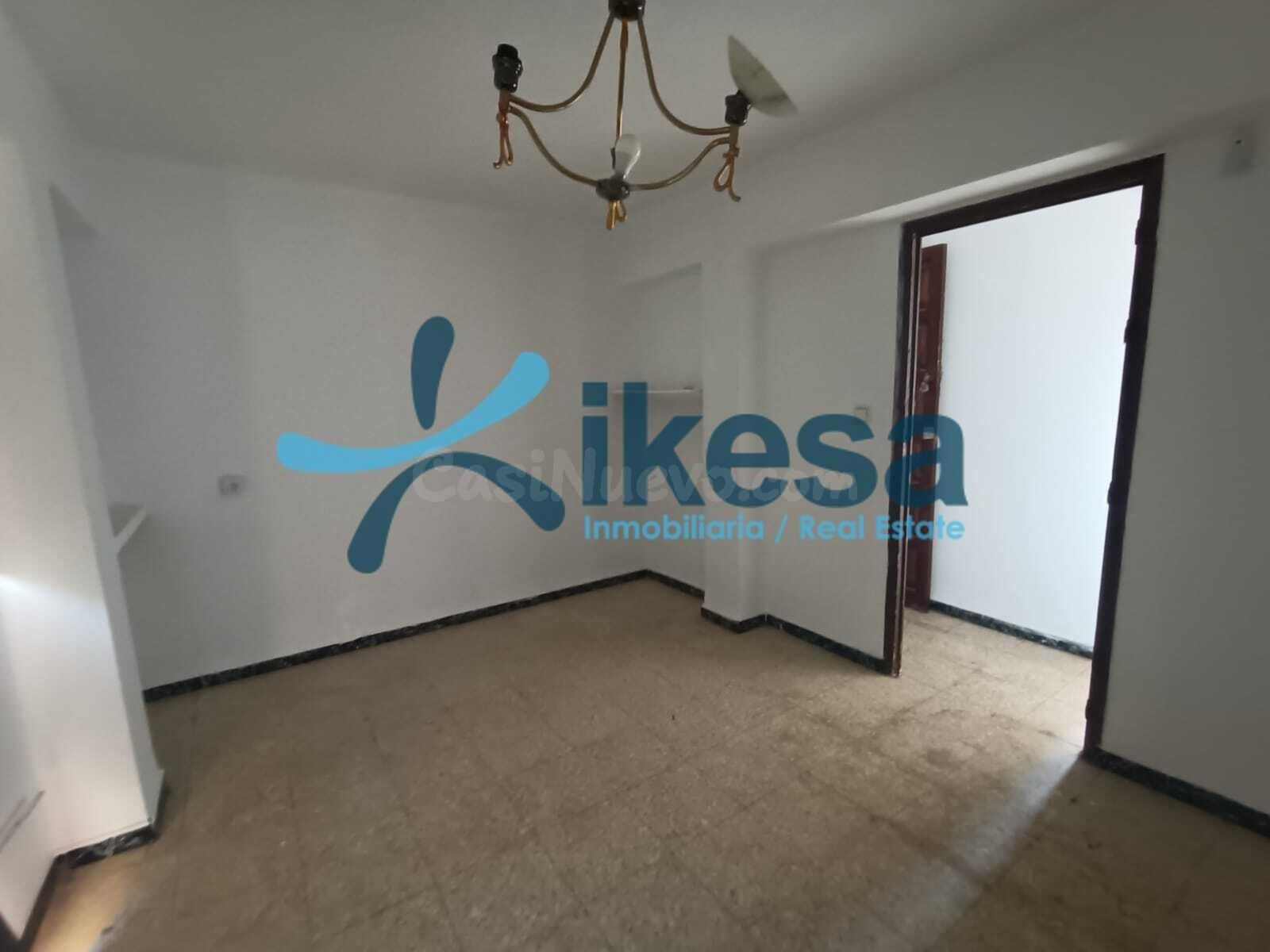 VENTA DE PISO EN LORA DEL RÍO (SEVILLA) - foto 3
