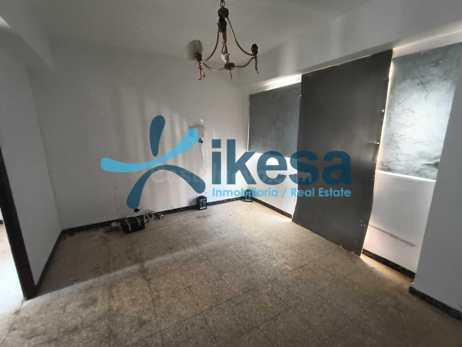 VENTA DE PISO EN LORA DEL RÍO (SEVILLA) - foto 4