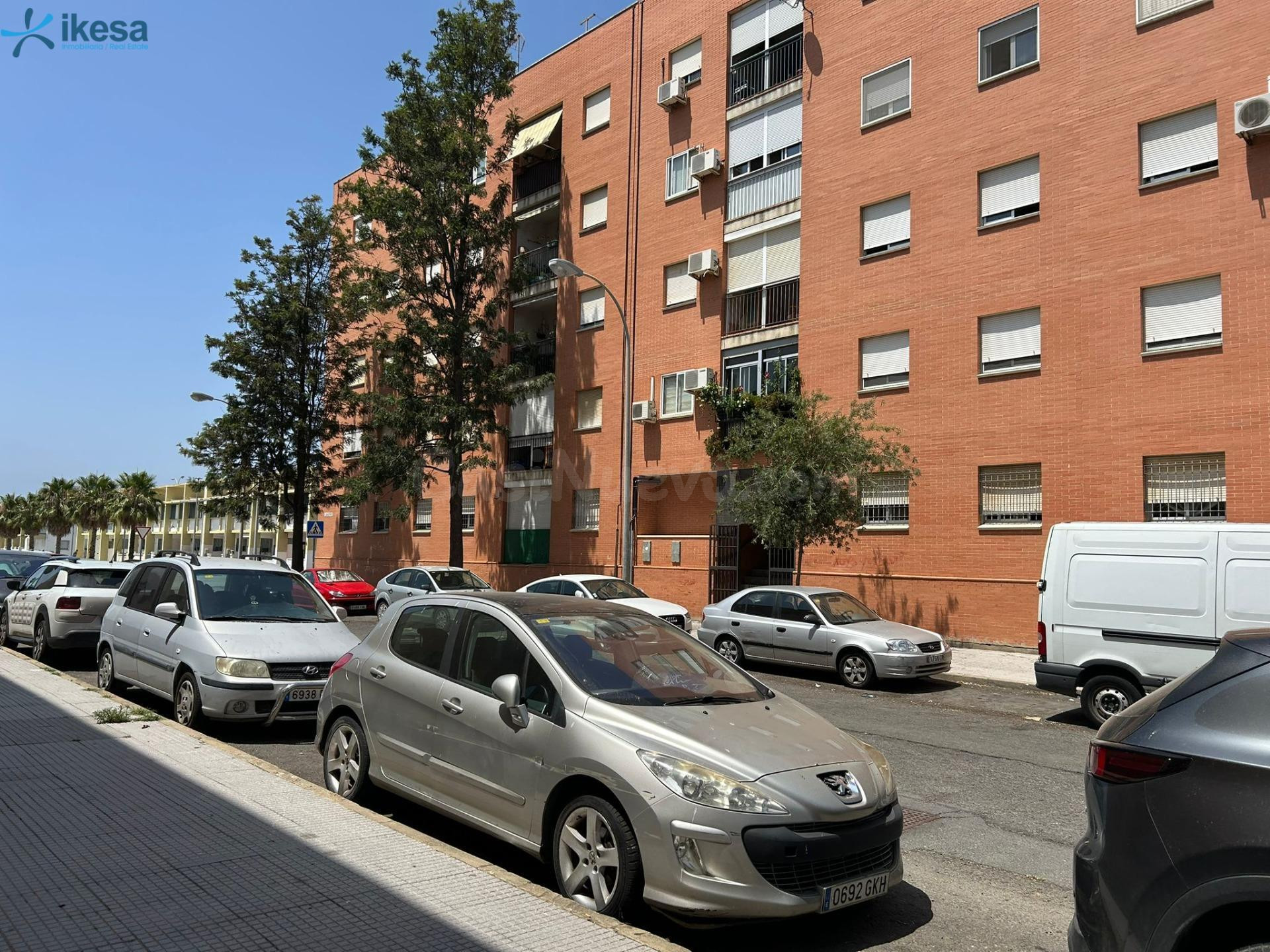 VENTA DE PISO EN HUELVA. ACTIVO INMOBILIARIO SIN POSESIÓN - foto 2