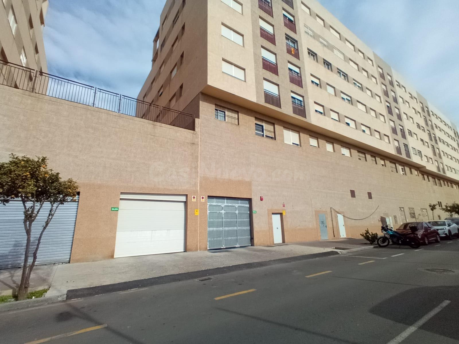 Venta conjunta de suelo urbano con 10 plazas de garaje vinculadas – Activo para inversores y promotores