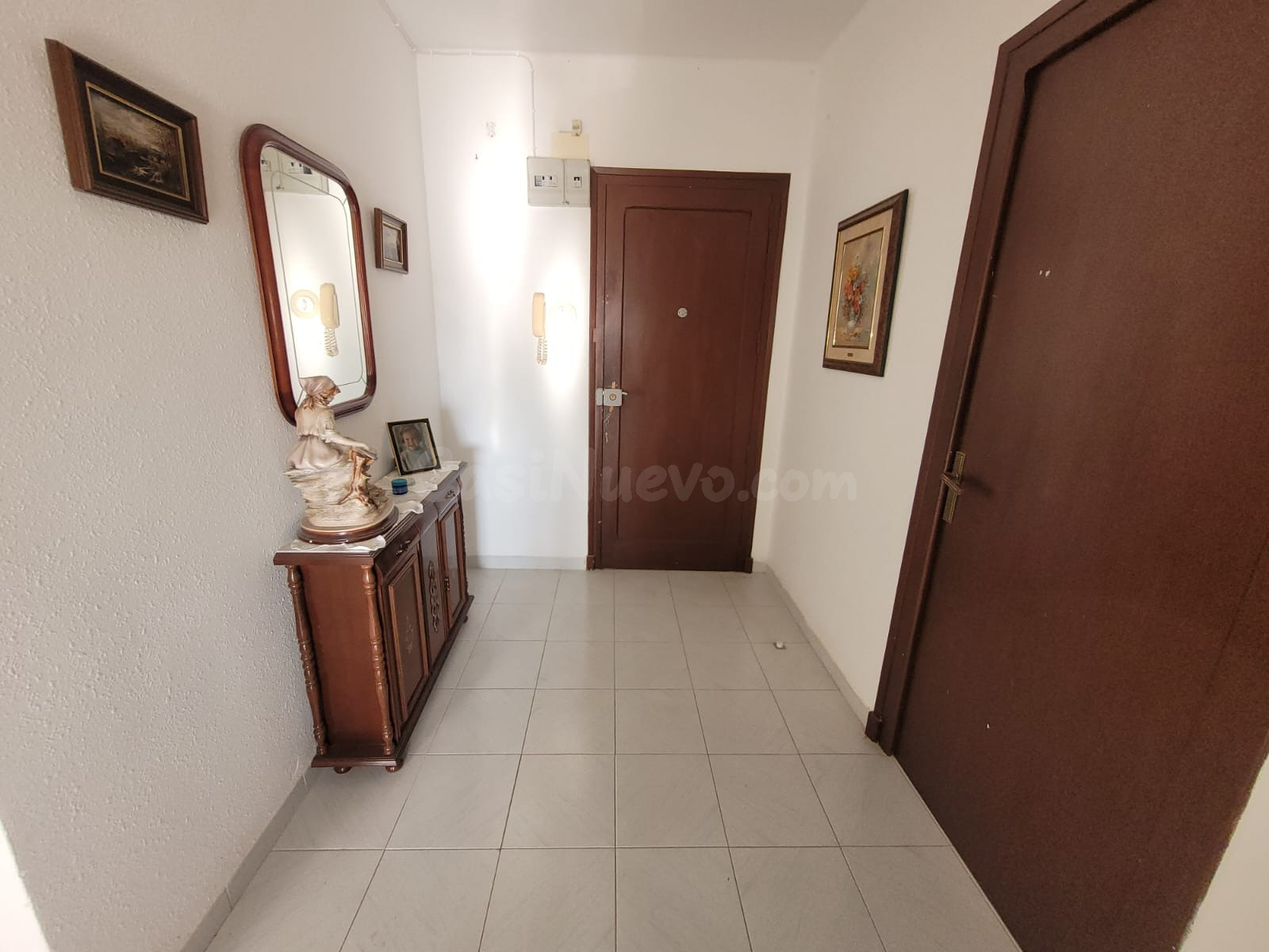 Amplio Piso Exterior en Tarazona con Terraza y Buena Ubicaci - foto 3