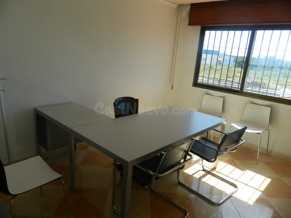 PISO REFORMADO  DE 280 M2 EN MALAGA (163 M2 DE VIVIENDA Y TERRAZA DE 117 M2) CON  LAVADERO .