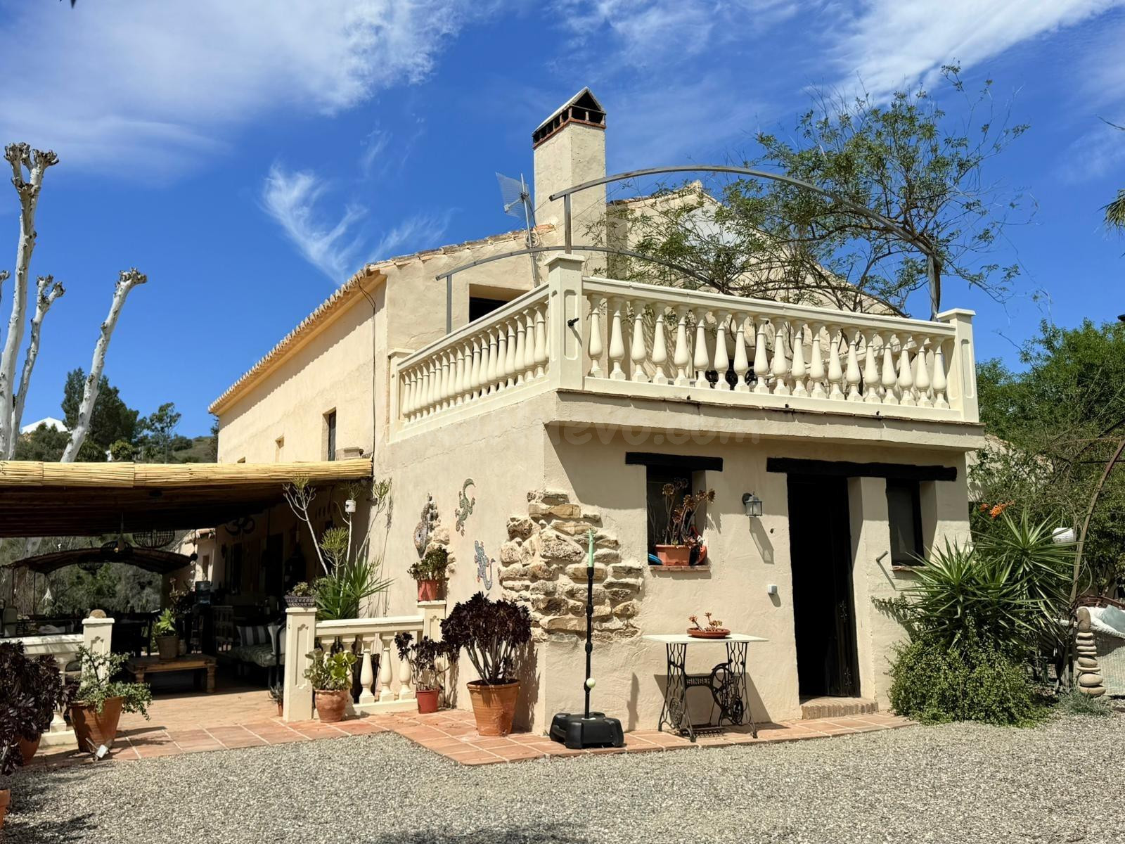 Autentico Cortijo reformado y ahora un exitoso centro de yog - foto 3