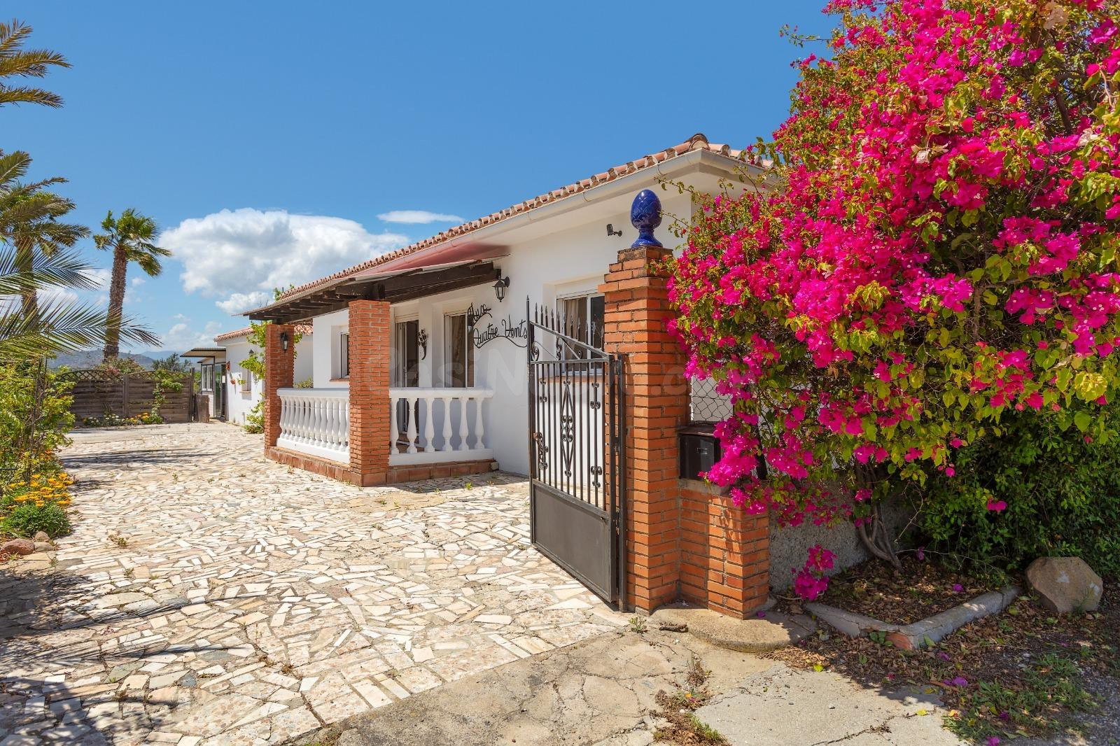Finca con Estudio de Invitados, de Fácil Acceso y en un Entorno Idílico