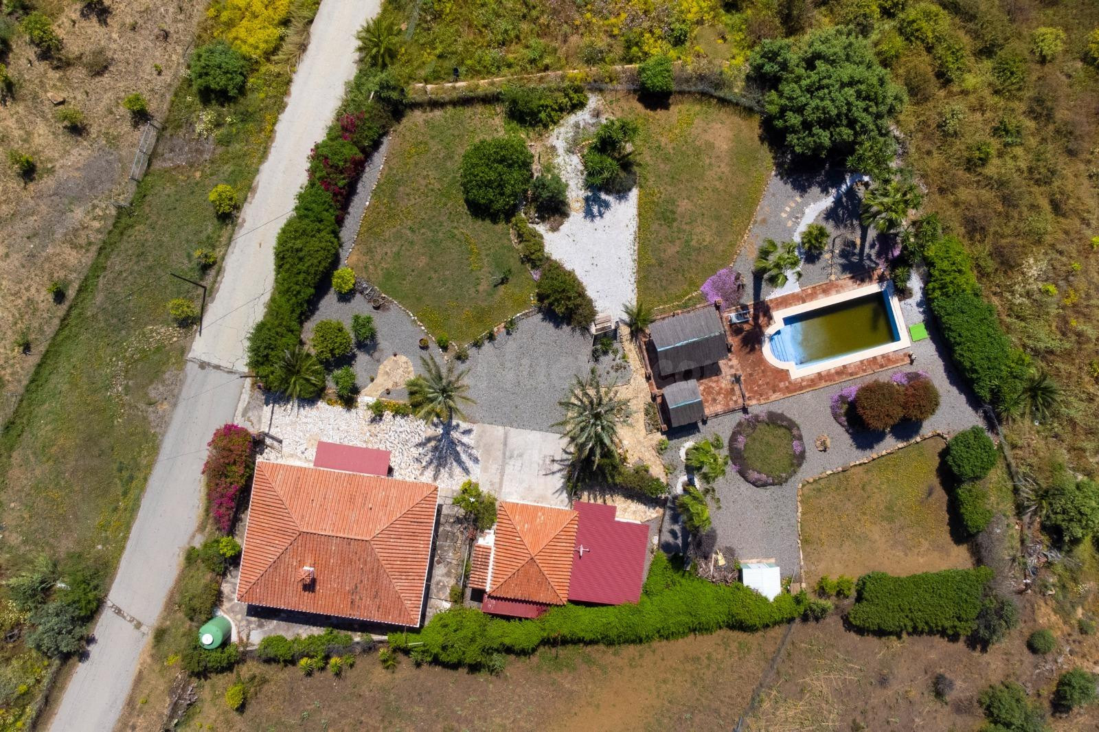 Finca con Estudio de Invitados, de Fácil Acceso y en un Ento - foto 3