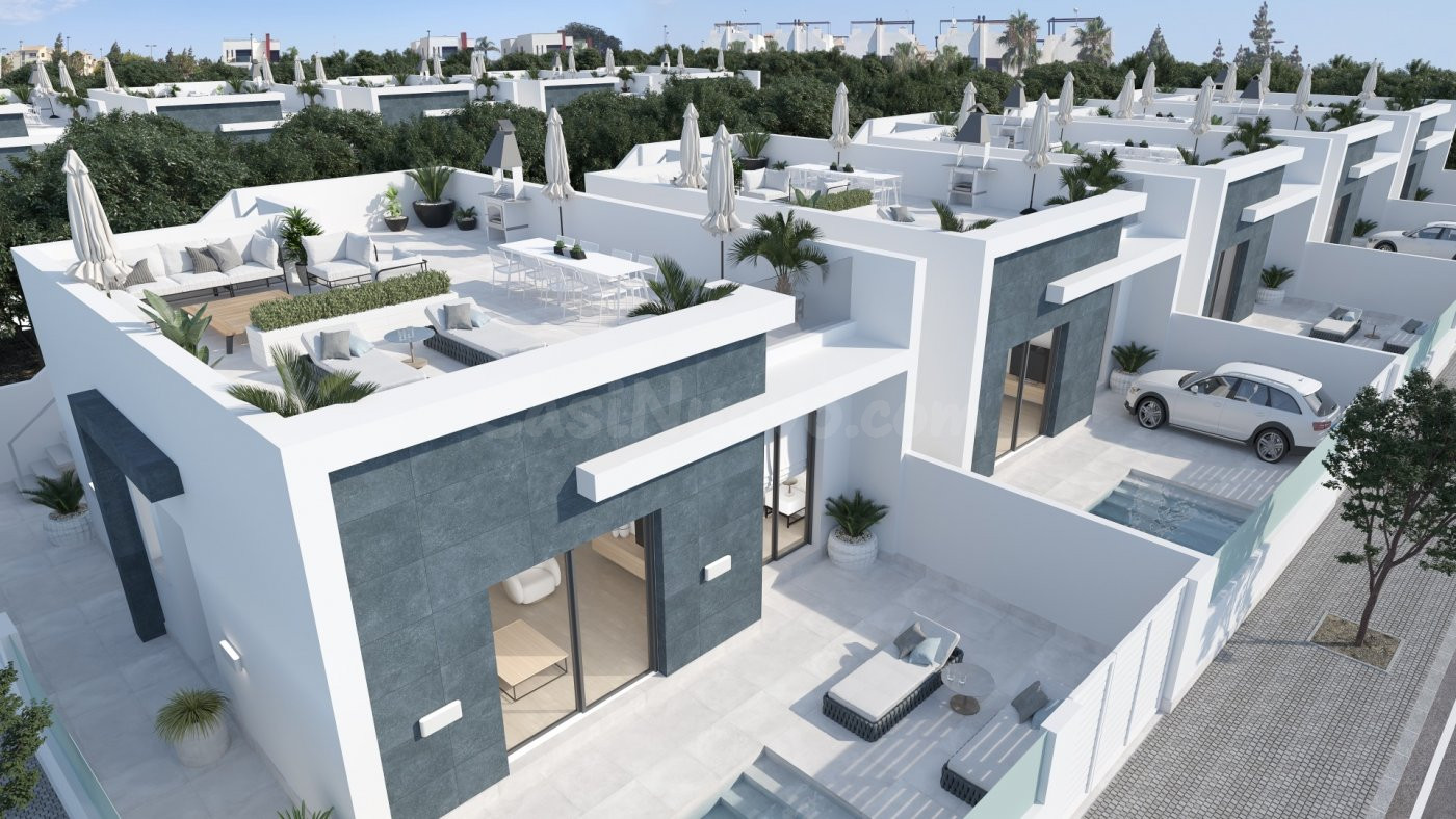 MARAVILLOSA VILLA DE 3 DORMITORIOS, 2 BAÑOS, CON PARKING Y PISCINA PRIVADA EN BALSICAS, MURCIA