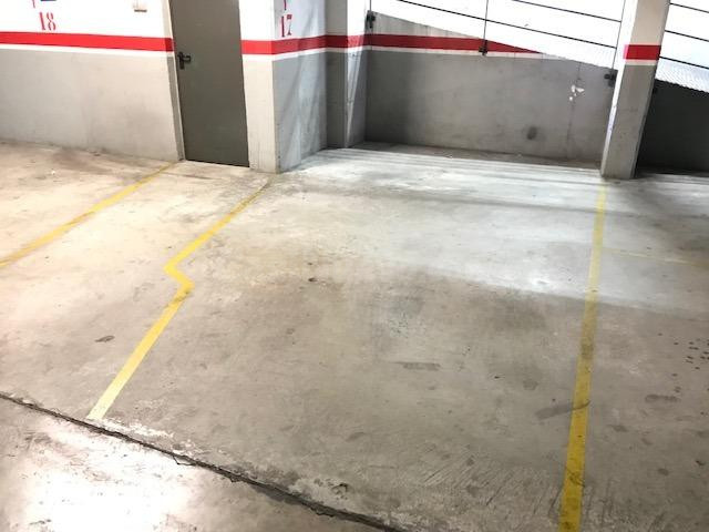 Venta de plaza de parking en la calle Latorre