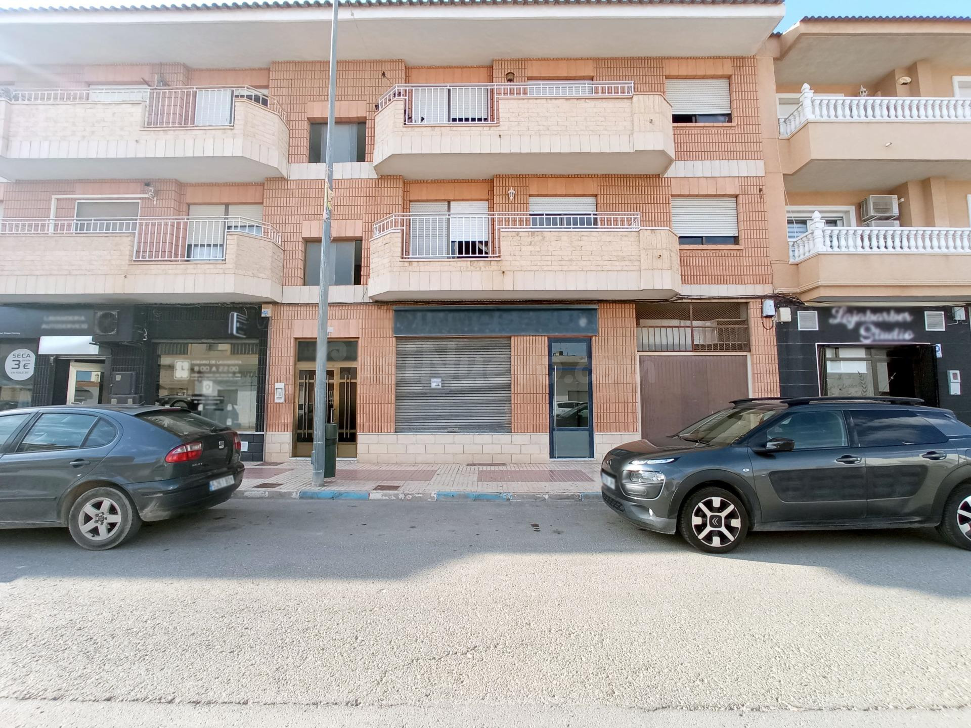 Local comercial en Roldán - foto 2