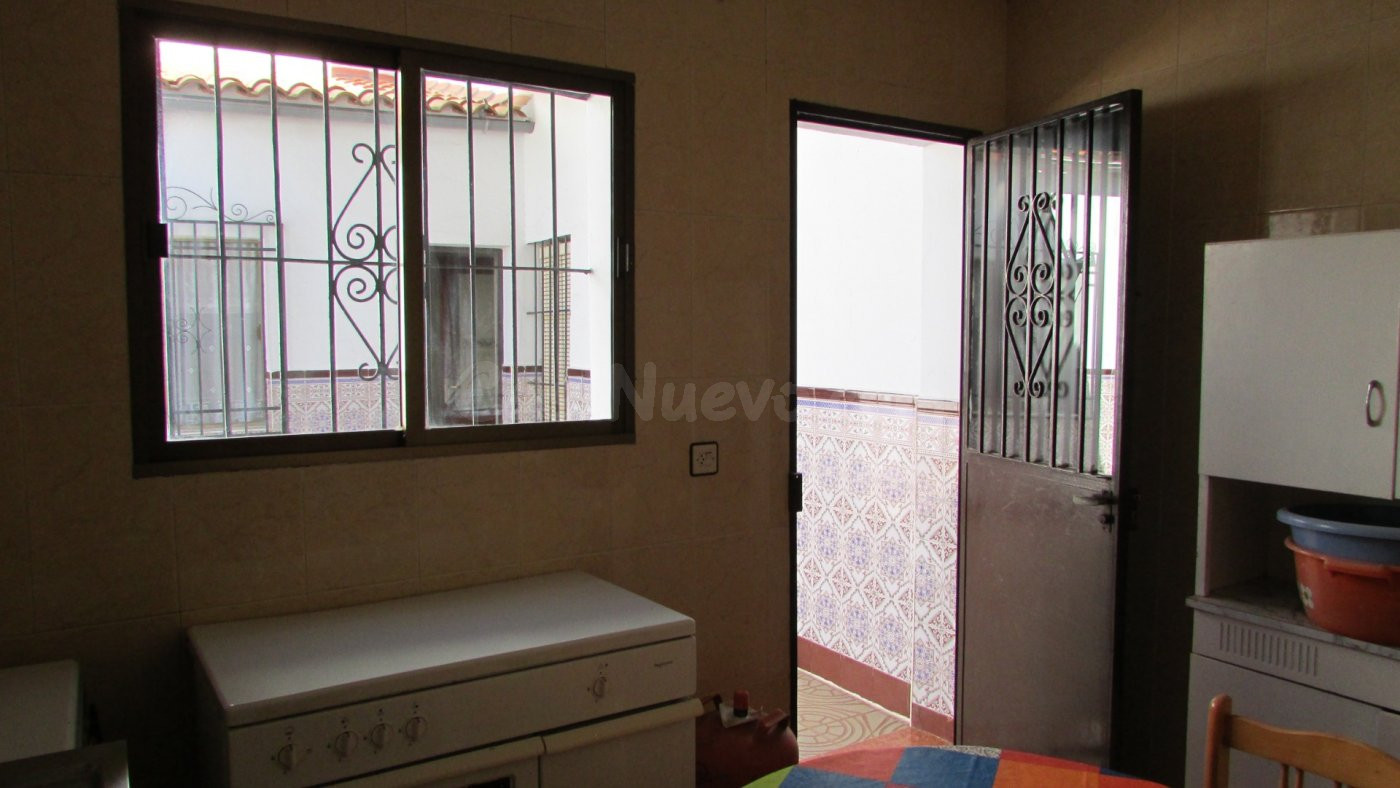CASA DE PUEBLO EN OLIVA DE LA FRONTERA - foto 4