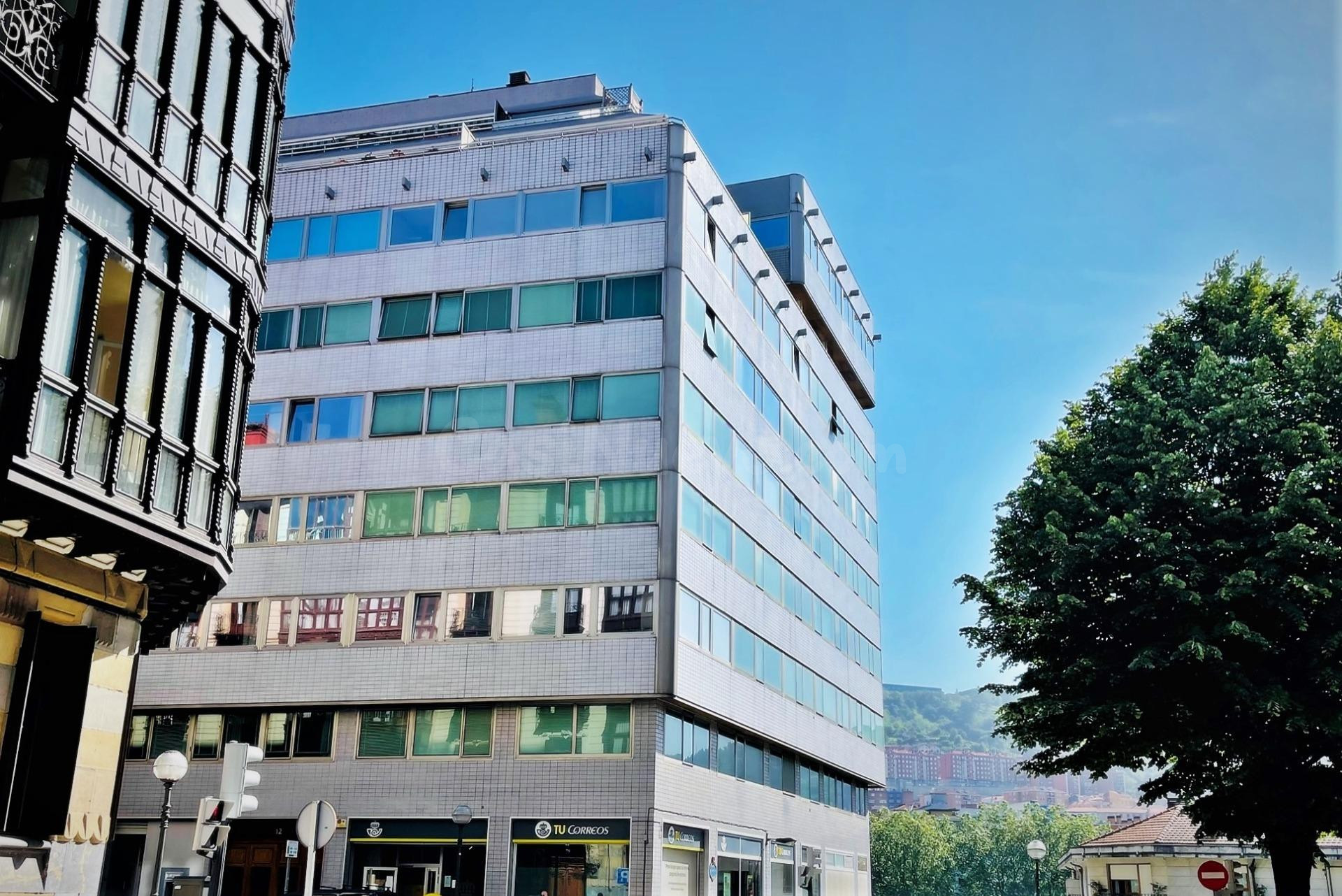 Se Vende Parcela de Garaje en Zona Abando - Ibarra