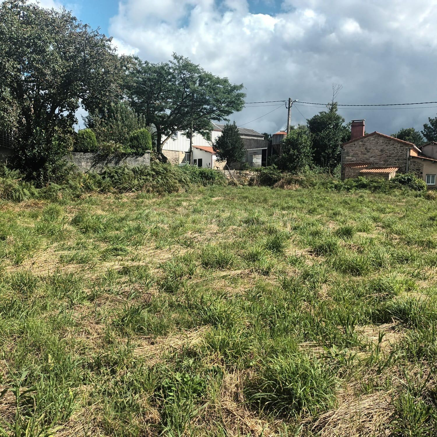 Casa Rural en Santa Comba: Oportunidad Única para Reformar - foto 3