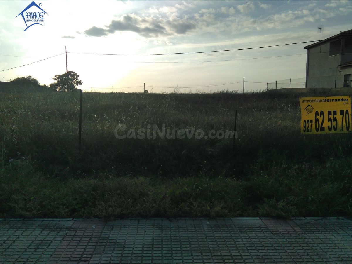 Parcela urbana en Hinojal - foto 2