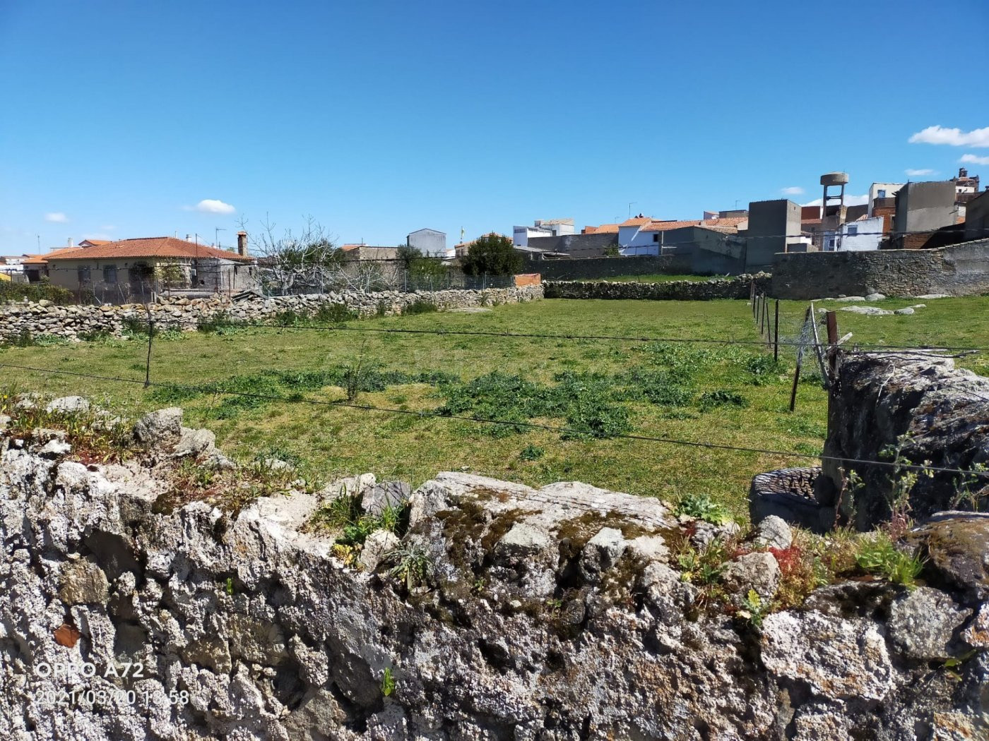 Solar urbano de 850 m2 muy interesante cerca de la plaza en Valdefuentes