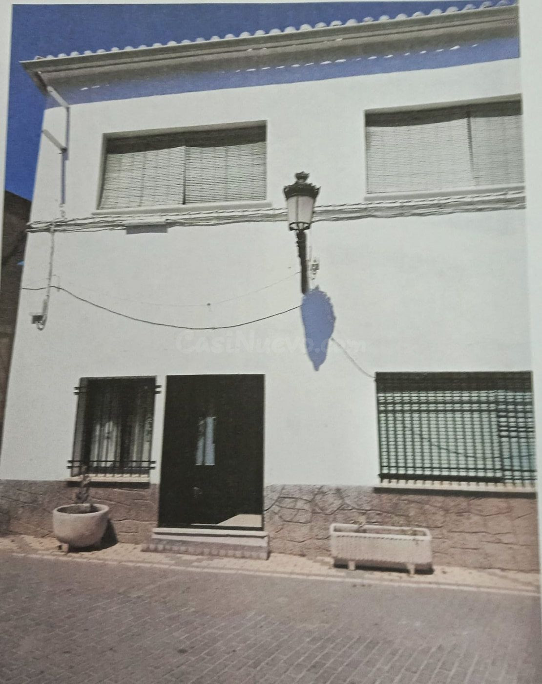 Local comercial/bar de 2 plantas en Torre de Santa María - foto 2