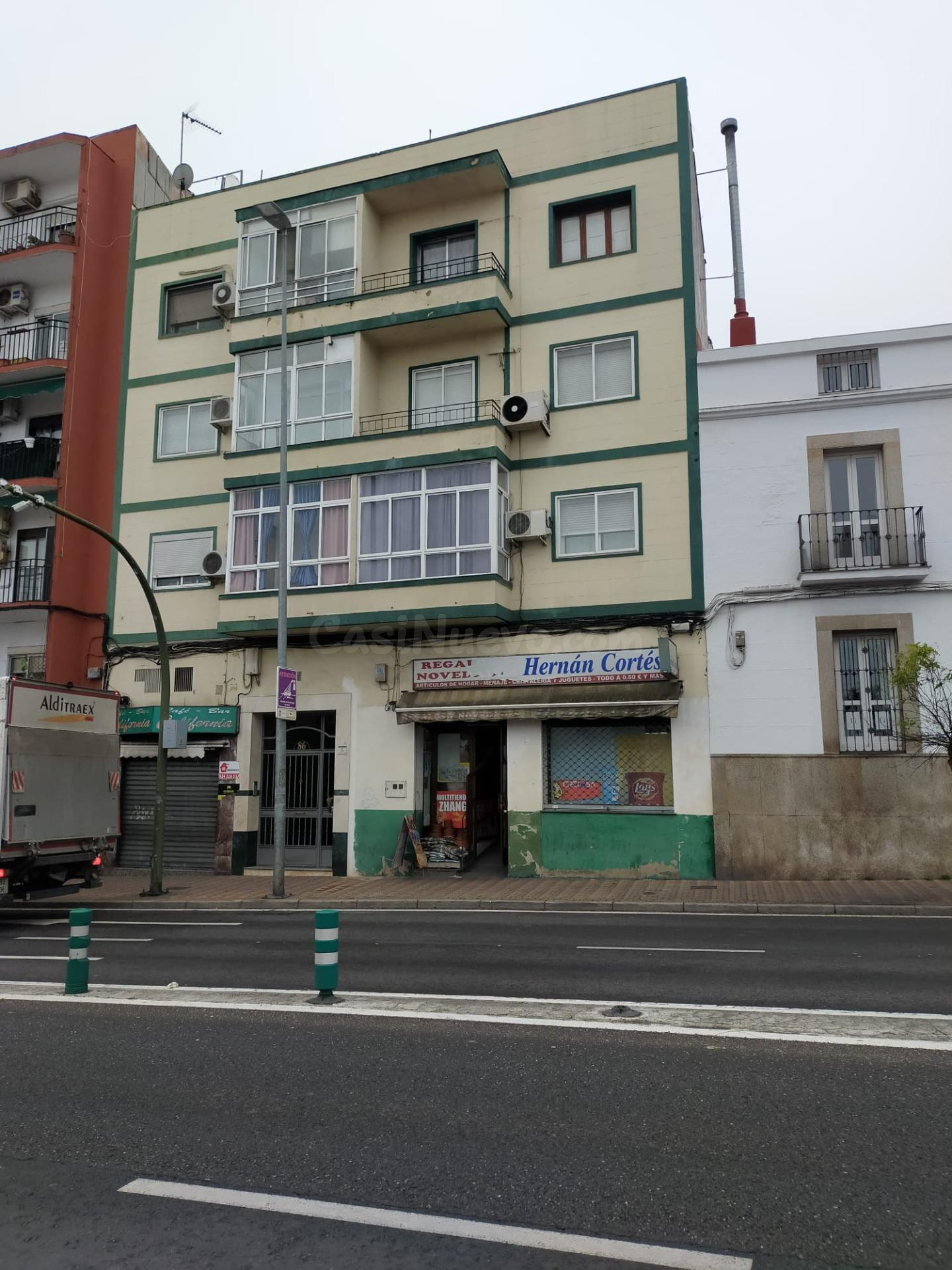 Local en hernán cortés
